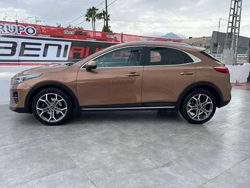 Usado Kia XCeed 160 CV (117 kW) 2022 Marrón SUV