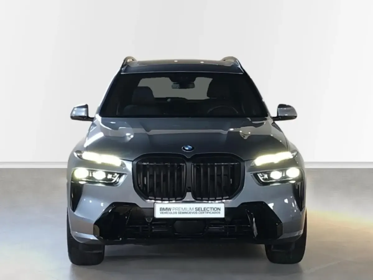 Nuevo BMW X7 Comfort Edition 352 CV (258 kW) 2025 Gris SUV
