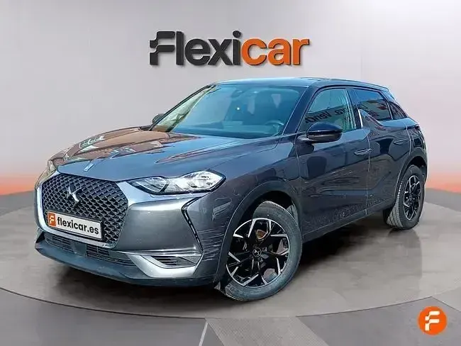 Usado DS Automobiles DS3 Crossback Chic 110 CV (80 kW) 2021 Gris SUV