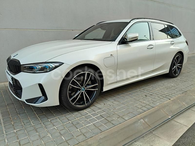 Blanco Usado 2024 BMW 330e M Sport Familiar | 47.900 € (Caro) - Imagen 1/4