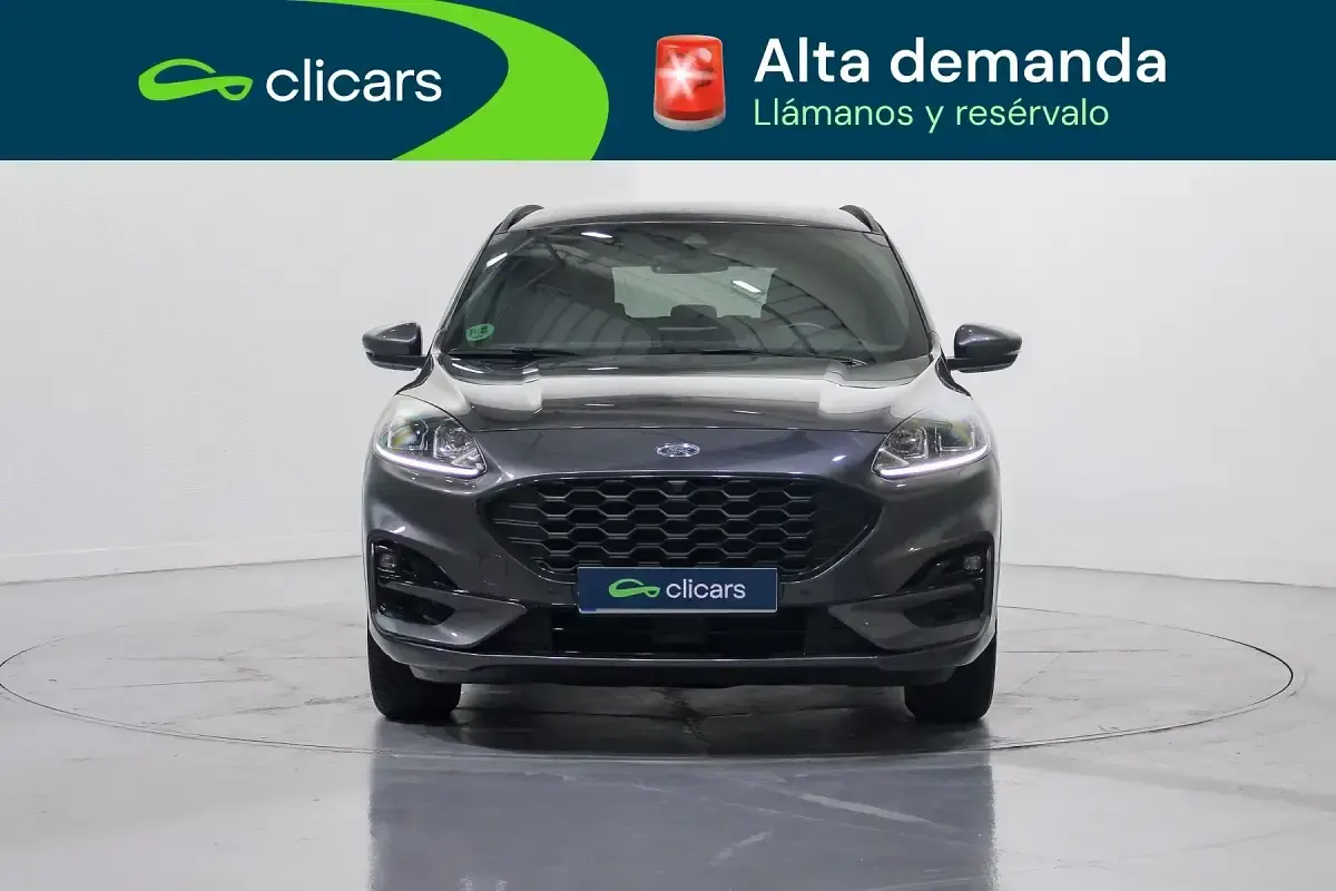 Usado Ford Kuga ST-Line X 120 CV (88 kW) 2023 Gris / plata SUV