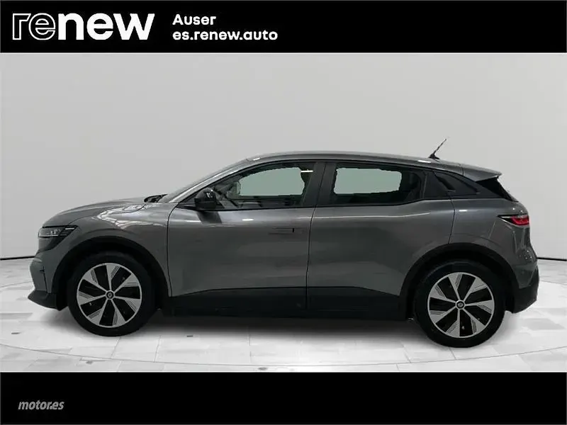 Usado Renault Megane E-Tech Evolution 95 kW (130 CV) 2023 Gris Berlina