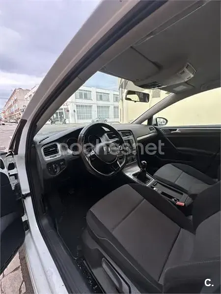 Usado VW Golf VII Edition 105 CV (77 kW) 2013 Blanco Berlina