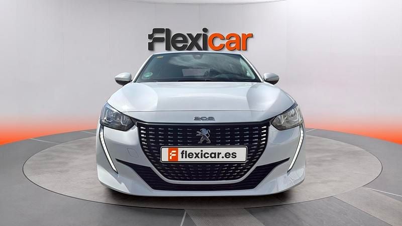 Usado Peugeot 208 Allure 100 CV (73 kW) 2020 Blanco Utilitario