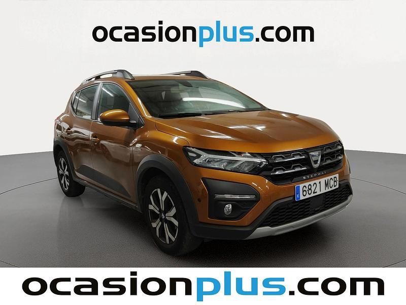 Käytetty Dacia Sandero Essentiel 91 HP (66 kW) 2022 Oranssi Katumaasturi