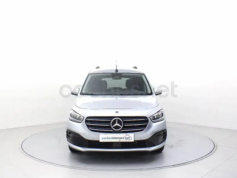 Usado Mercedes T180 116 CV (85 kW) 2024 Gris / plata Monovolumen