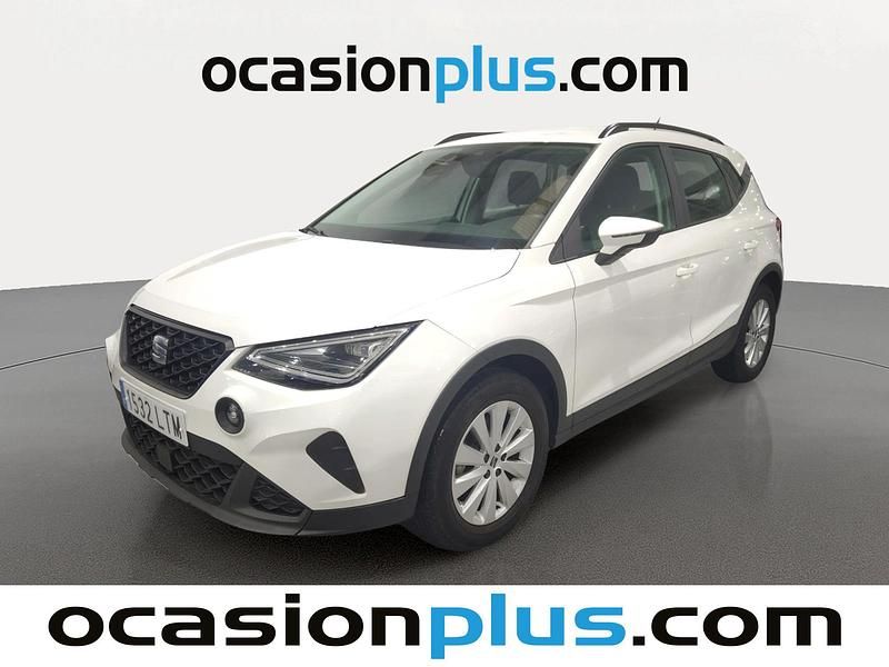 Usado Seat Arona Style Plus 110 CV (80 kW) 2021 Blanco SUV