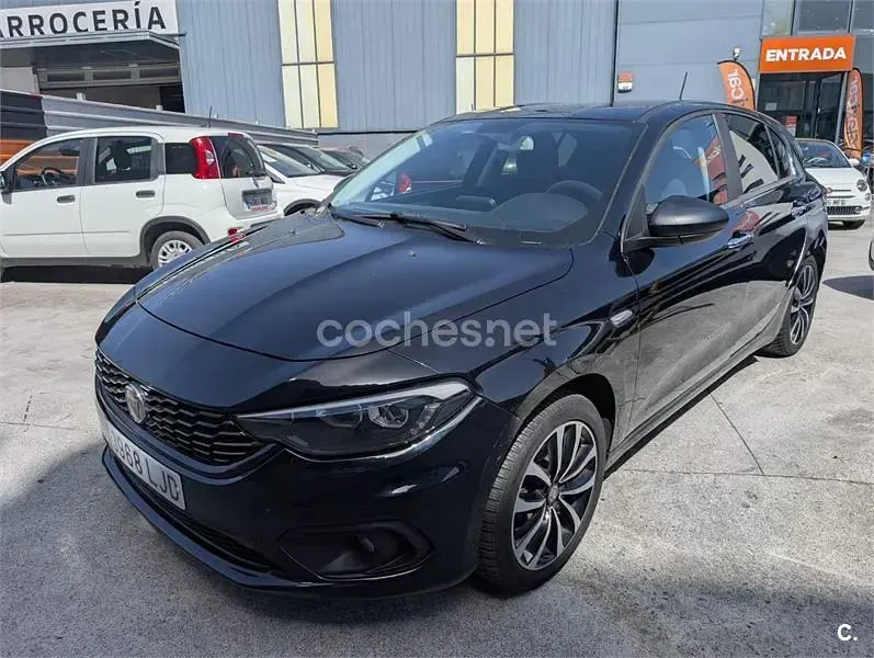 Usado Fiat Tipo Lounge 120 CV (88 kW) 2020 Azul Berlina