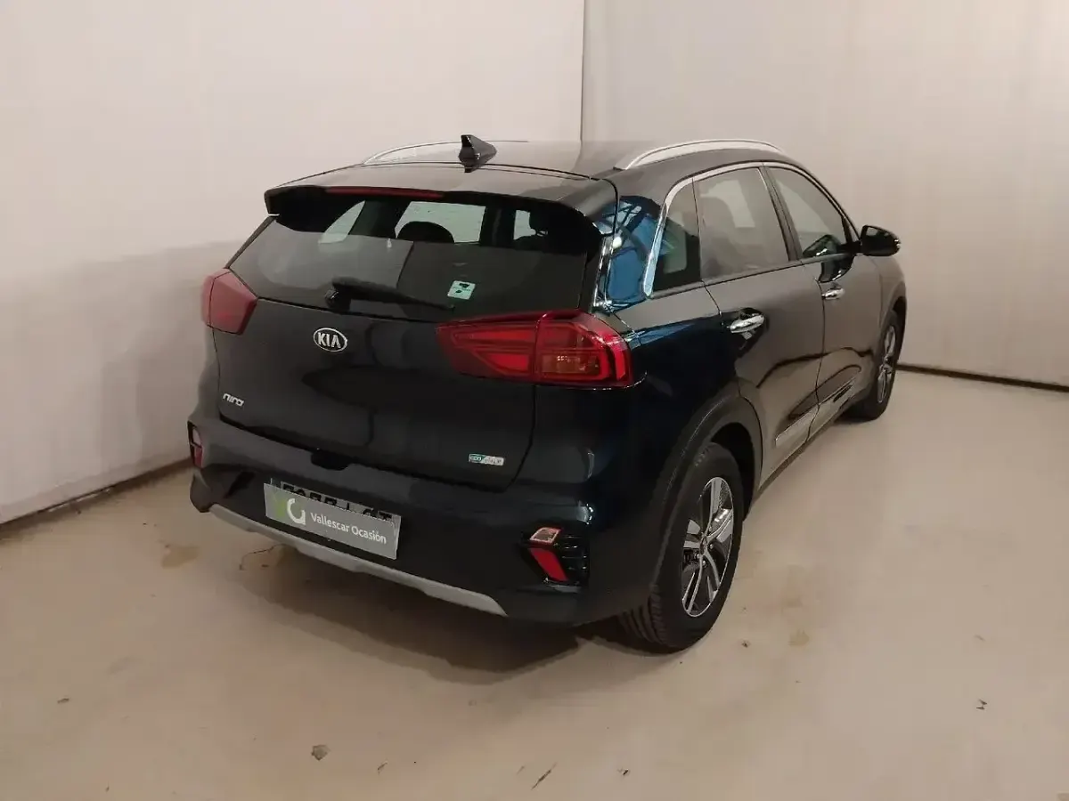 Usado Kia Niro 141 CV (103 kW) 2021 Negro SUV