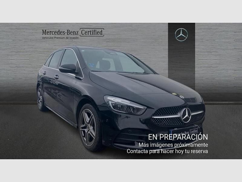 Usado Mercedes B250e AMG line 218 CV (160 kW) 2025 Negro Monovolumen