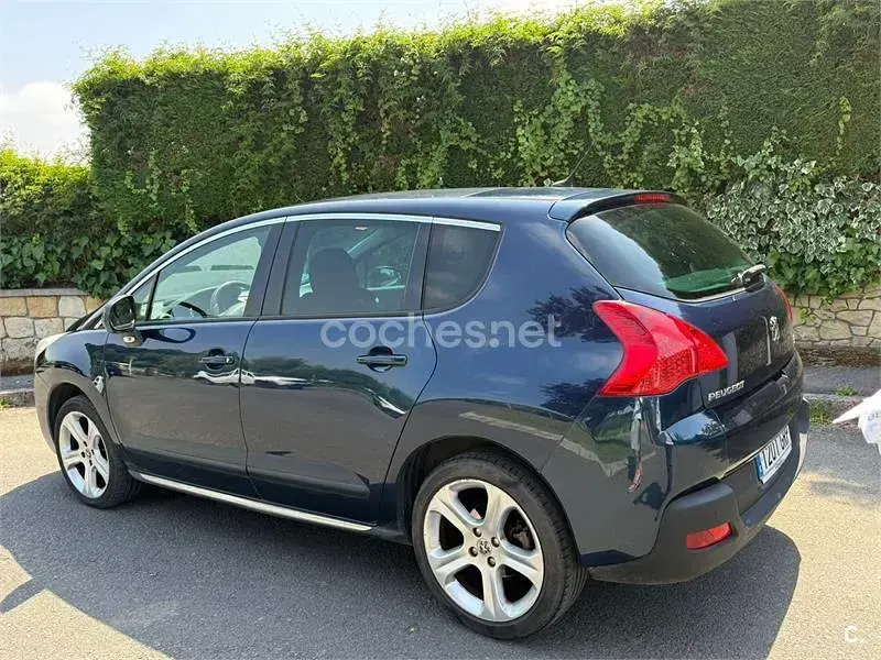 Usado Peugeot 3008 Sport 120 CV (88 kW) 2009 Azul Familiar