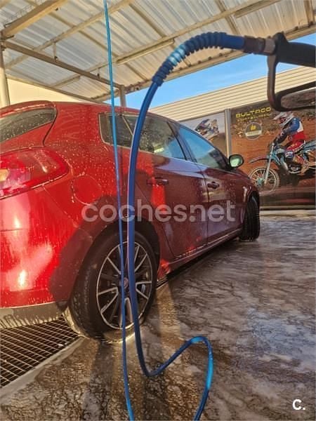 Usado Fiat Bravo Active 105 CV (77 kW) 2008 Granate Utilitario