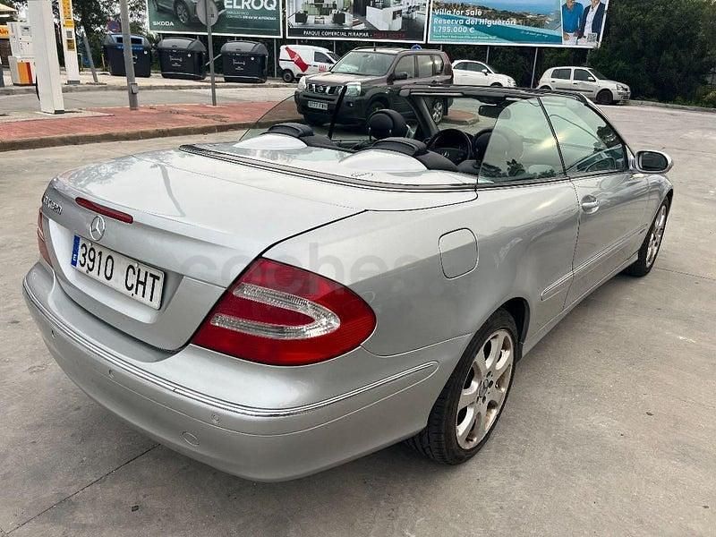 Usado Mercedes CLK320 Elegance 218 CV (160 kW) 2003 Gris / plata Descapotable