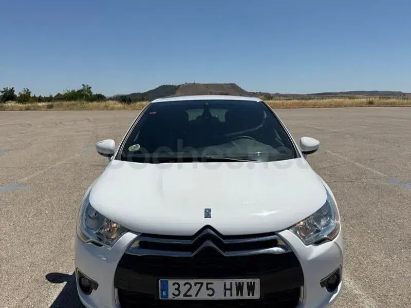 Usado Citroën DS4 92 CV (67 kW) 2015 Blanco Utilitario