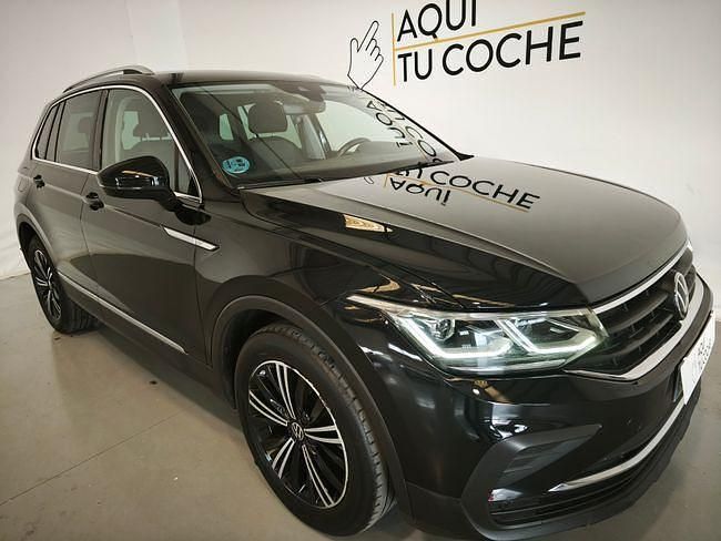 Usado VW Tiguan Life 150 CV (110 kW) 2022 Negro SUV