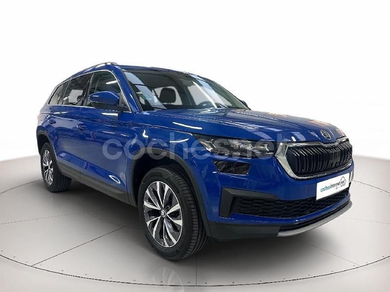 Azul Usado 2024 Skoda Kodiaq Ambition SUV | 32.400 € (Precio justo) - Imagen 1/4