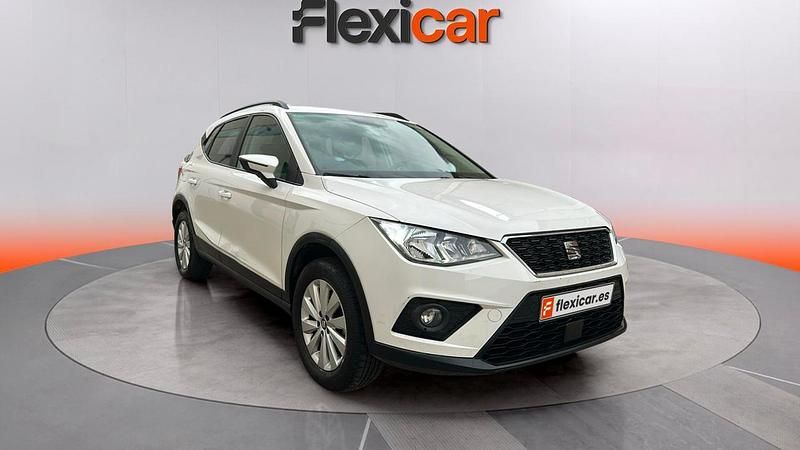 Usado Seat Arona Ecomotive 95 CV (69 kW) 2019 Blanco SUV