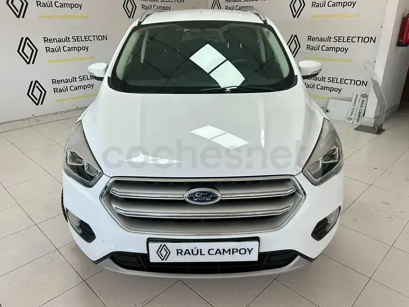 Usado Ford Kuga Titanium 120 CV (88 kW) 2019 Blanco SUV