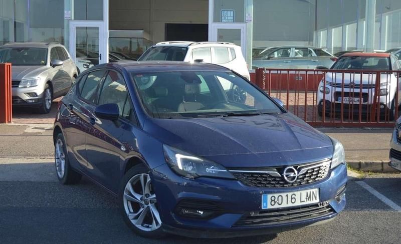 Usado Opel Astra GS Line 105 CV (77 kW) 2021 Azul Utilitario