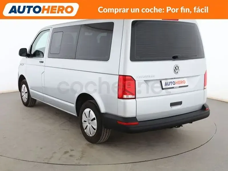 Usado VW Caravelle 110 CV (80 kW) 2020 Gris / plata Van