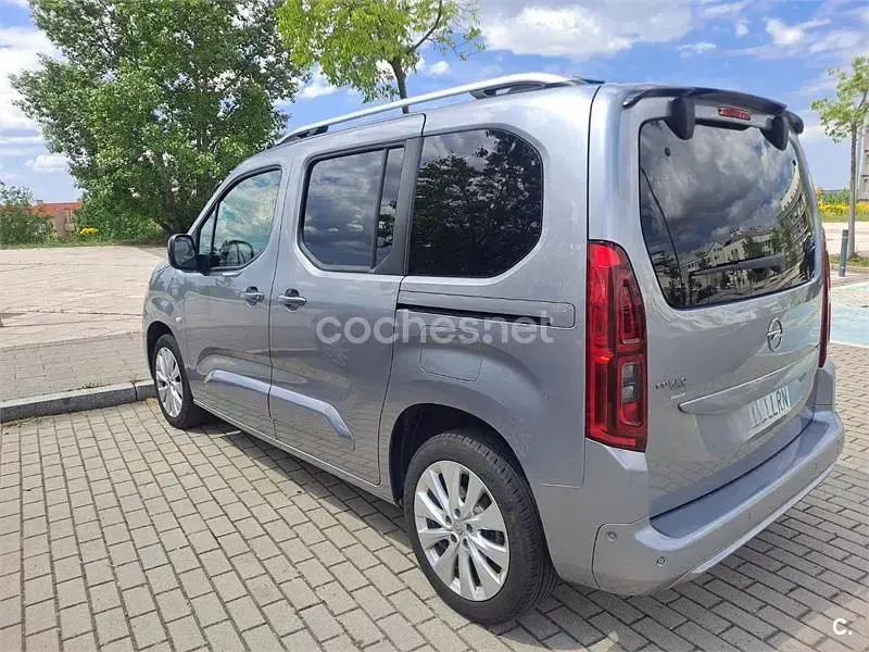 Usado Opel Combo Life Elegance 131 HP (96 kW) 2021 Cinzento Monovolume