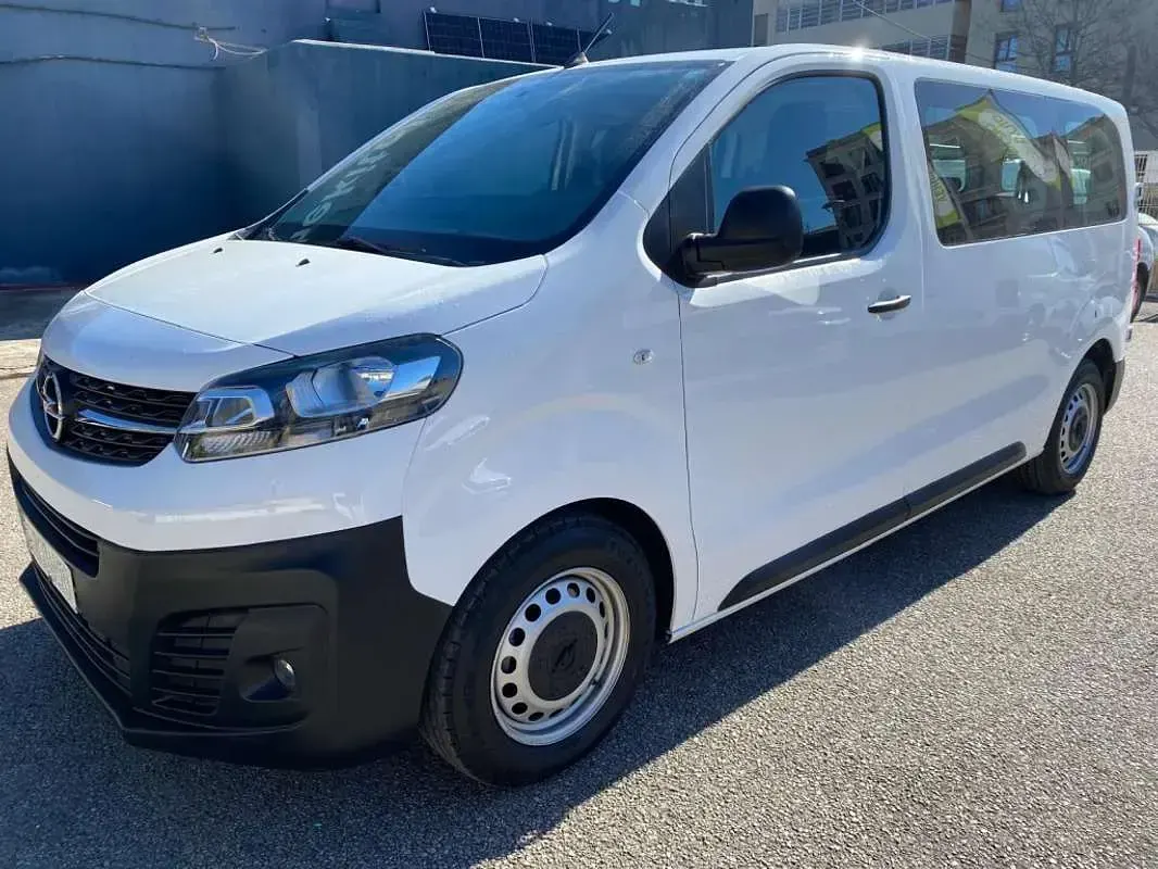 Usado Opel Vivaro-e Combi S 120 CV (88 kW) 2021 Blanco Monovolumen