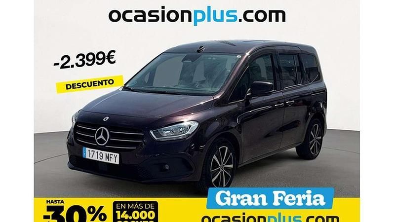 Rojo Usado 2023 Mercedes 180 Berlina | 23.591 € (Precio justo) - Imagen 1/4