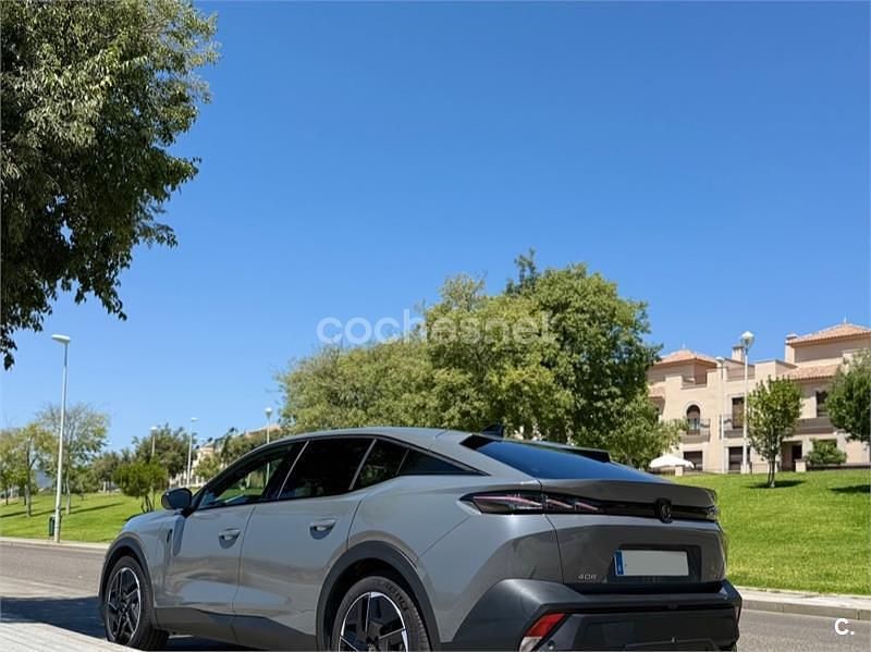 Gris / plata Usado 2024 Peugeot 408 GT GT Berlina | 32.399 € (Precio justo) - Imagen 1/4