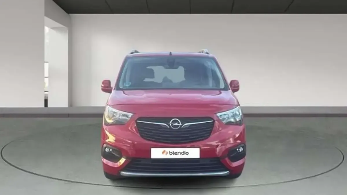 Usado Opel Combo Life Selective 110 CV (80 kW) 2019 Rojo Monovolumen