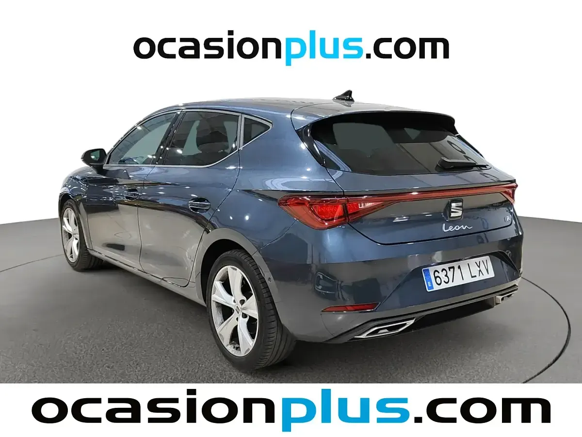 Usado Seat Leon FR 150 CV (110 kW) 2022 Gris Berlina