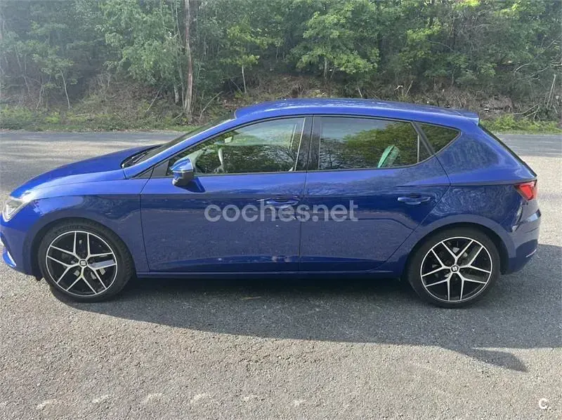 Usado Seat Leon FR 150 CV (110 kW) 2019 Azul Berlina