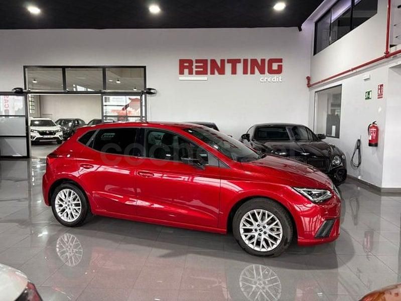 Usado Seat Ibiza FR 110 CV (80 kW) 2024 Granate Utilitario