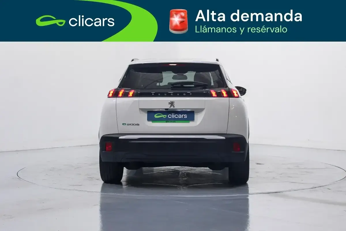 Usado Peugeot e-2008 Allure 100 kW (136 CV) 2021 Blanco SUV