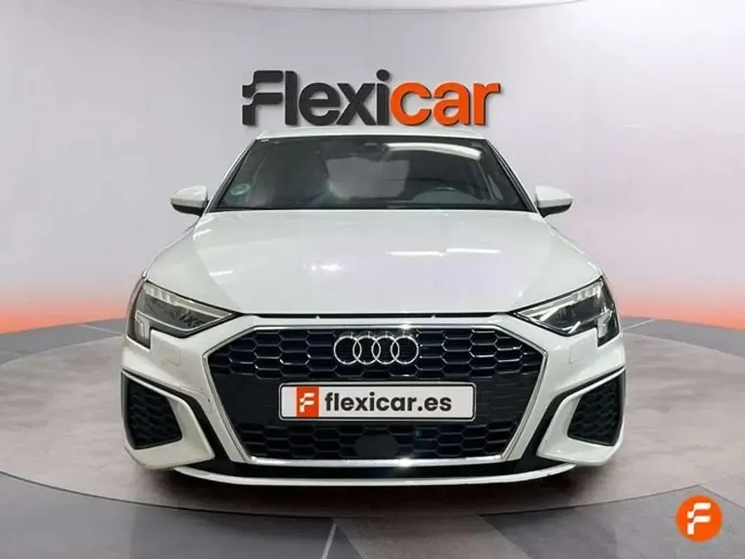 Usado Audi A3 Sportback S-Line 116 CV (85 kW) 2023 Blanco Utilitario