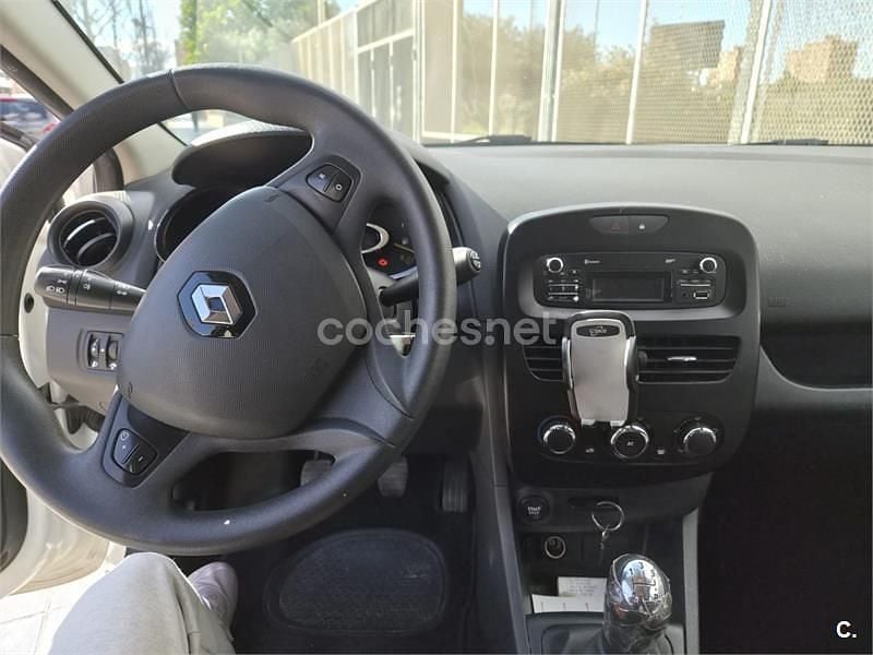 Usado Renault Clio IV Authentique 75 CV (55 kW) 2013 Blanco Berlina