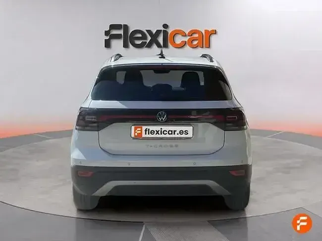 Usado VW T-Cross Advance 110 CV (80 kW) 2022 Azul SUV