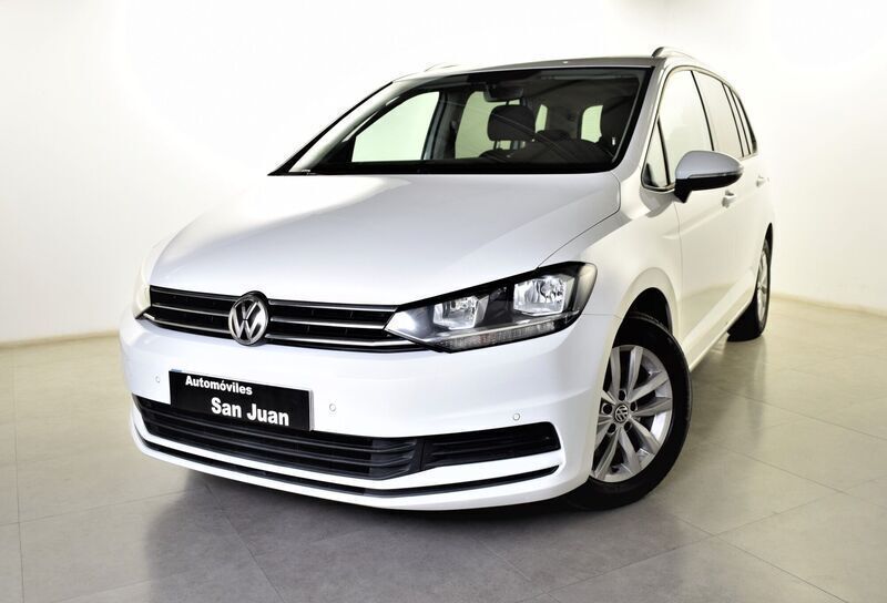 Usado VW Touran Advance 115 CV (84 kW) 2017 Blanco Monovolumen