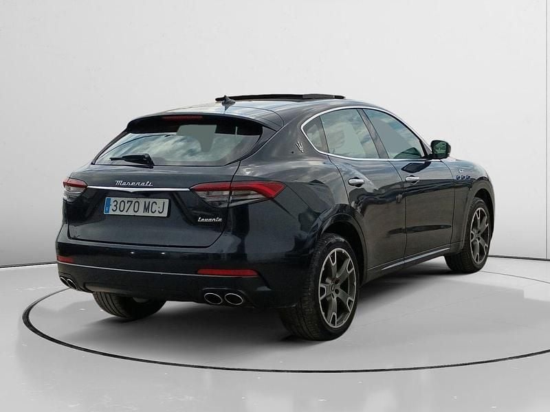 Usado Maserati Levante GT 330 CV (242 kW) 2022 Negro SUV