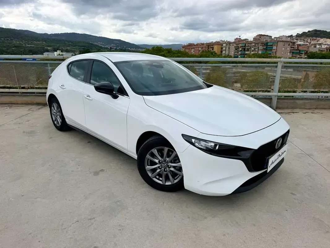 Usado Mazda 3 Homura-Line 140 CV (102 kW) 2025 Blanco Utilitario