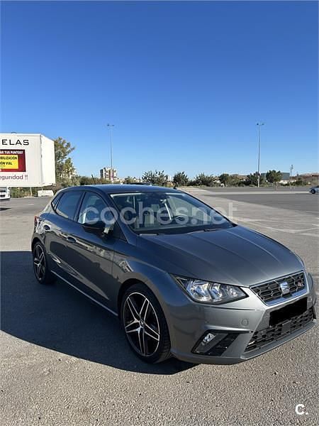 Usado Seat Ibiza FR 150 CV (110 kW) 2019 Gris / plata Utilitario