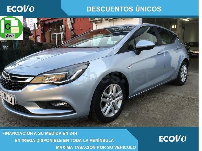Usado Opel Astra Selective 105 HP (77 kW) 2016 Azul Sedan