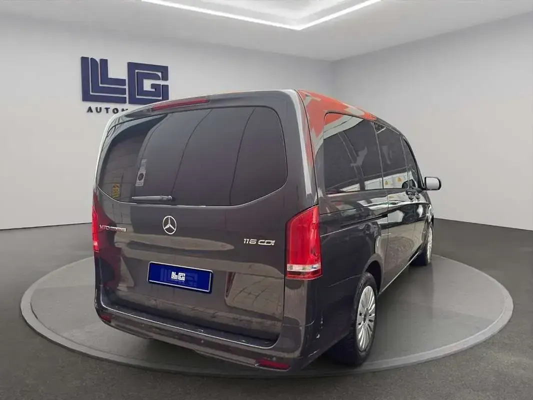 Usado Mercedes Vito 163 CV (119 kW) 2022 Gris Van