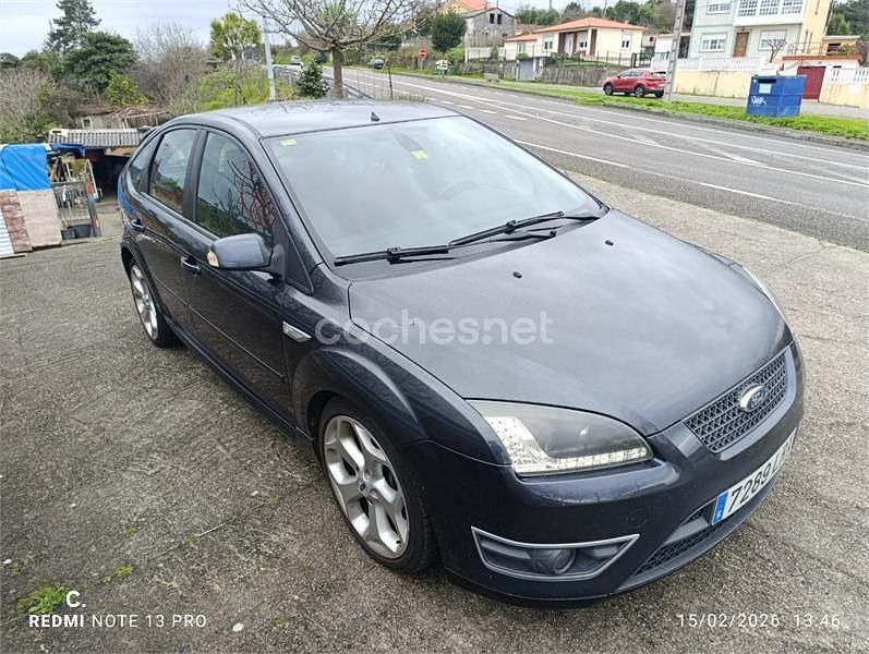 Usado Ford Focus ST 225 CV (165 kW) 2006 Gris / plata Berlina