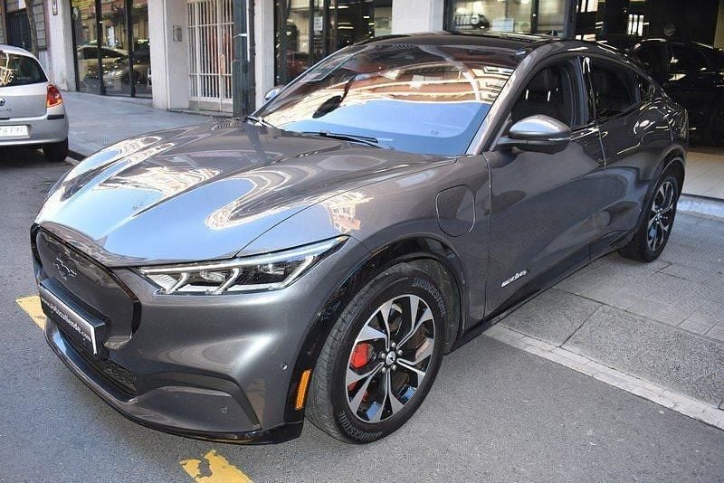 Usado Ford Mustang Mach-E 258 kW (351 CV) 2021 Gris carbono SUV