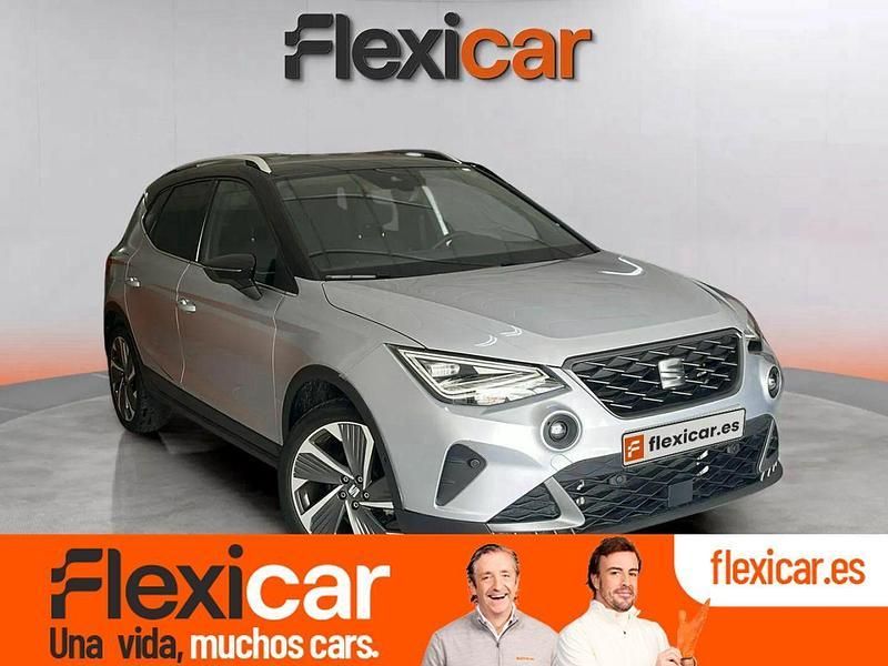 Gris / plata Usado 2022 Seat Arona FR SUV | 19.890 € (Precio justo) - Imagen 1/4