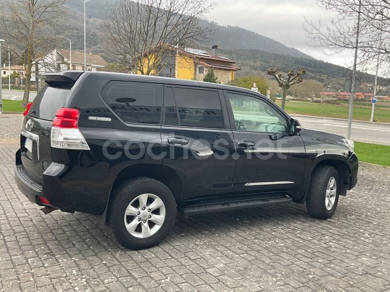 Usado Toyota Land Cruiser 190 CV (139 kW) 2012 Negro SUV