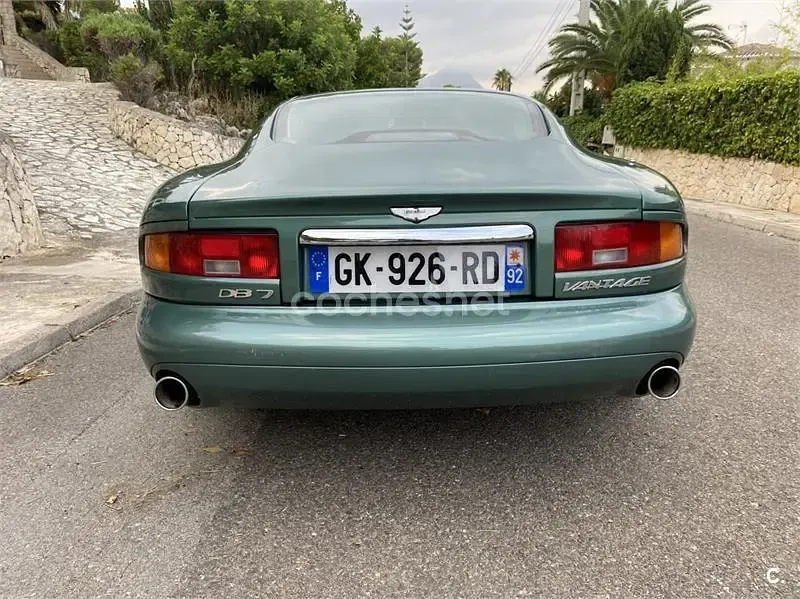 Usado Aston Martin Vantage 420 CV (308 kW) 2000 Verde Coupe
