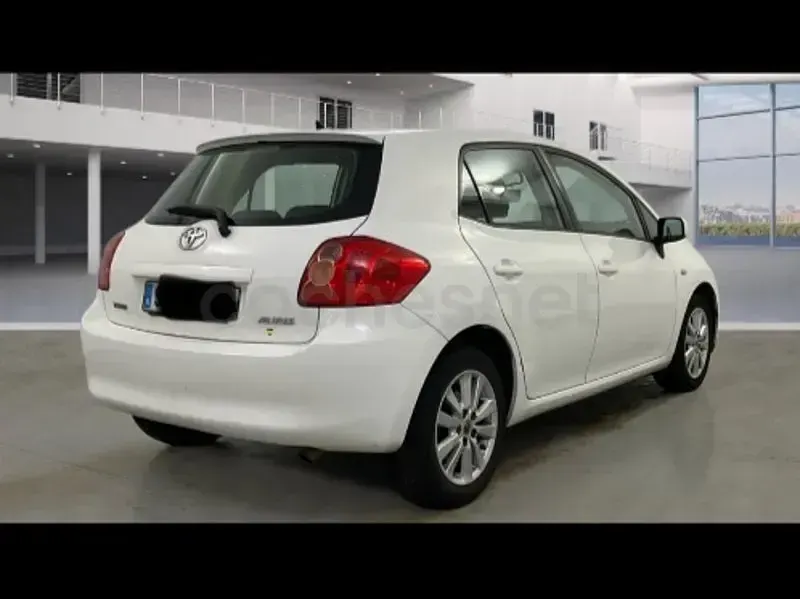 Usado Toyota Auris Sol 124 CV (91 kW) 2007 Blanco Utilitario