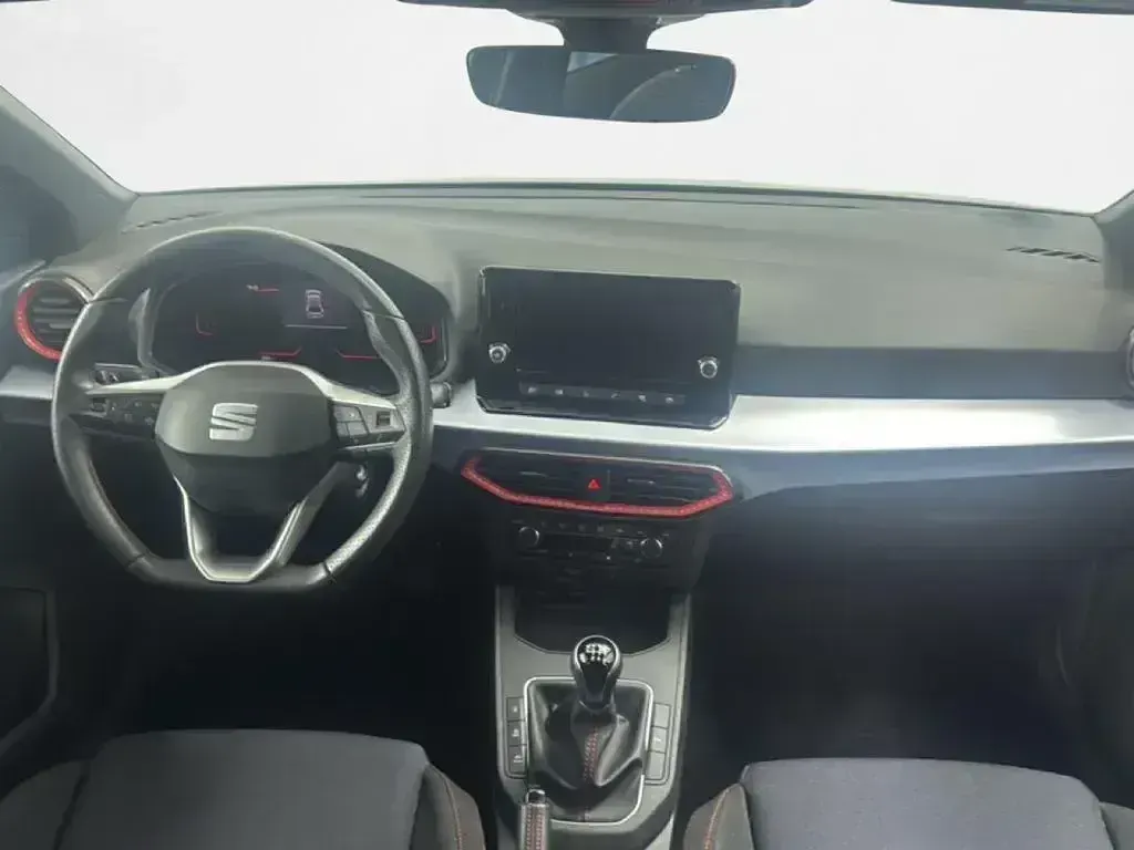 Usado Seat Ibiza FR 116 CV (85 kW) 2024 Azul Utilitario