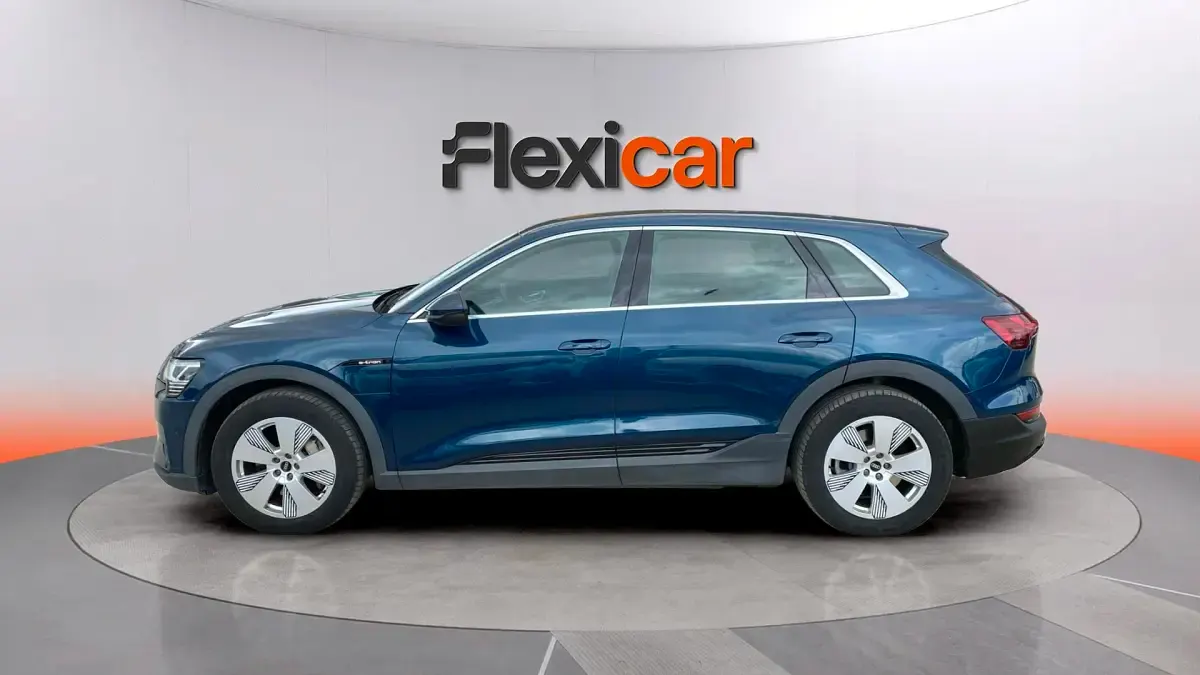 Usado Audi e-tron Premium 300 kW (408 CV) 2021 Azul SUV